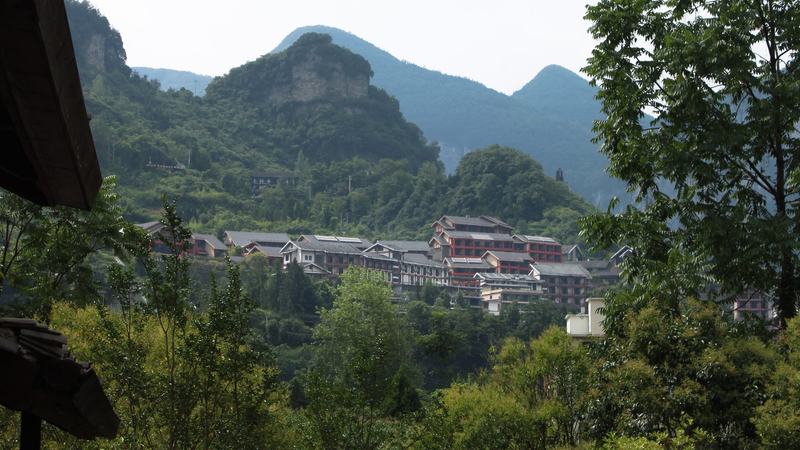 山间建筑群