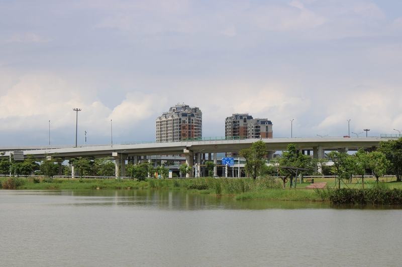水岸新城
