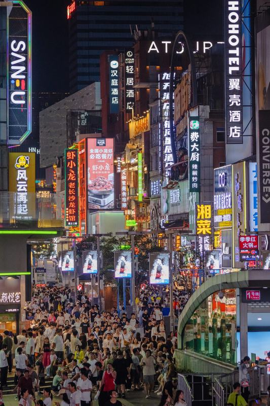 街上的招牌