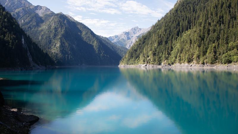 长海倒影