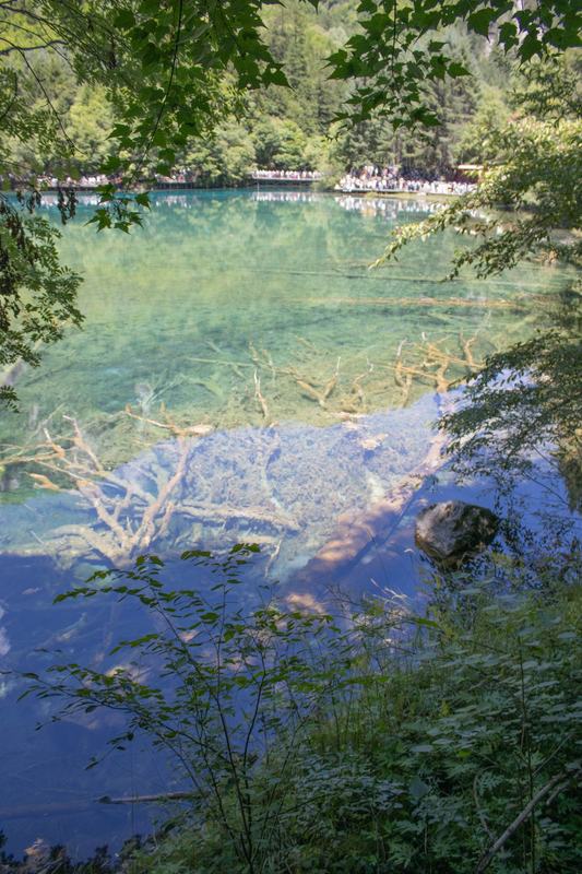透亮浅水